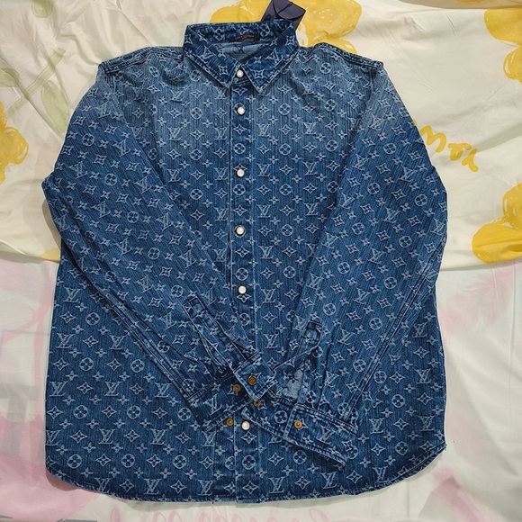 Louis Vuitton Lettering Denim Shirt - Picture 1 of 7